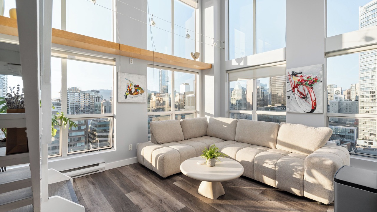 Photo of Livingroom in Downtown Vancouver