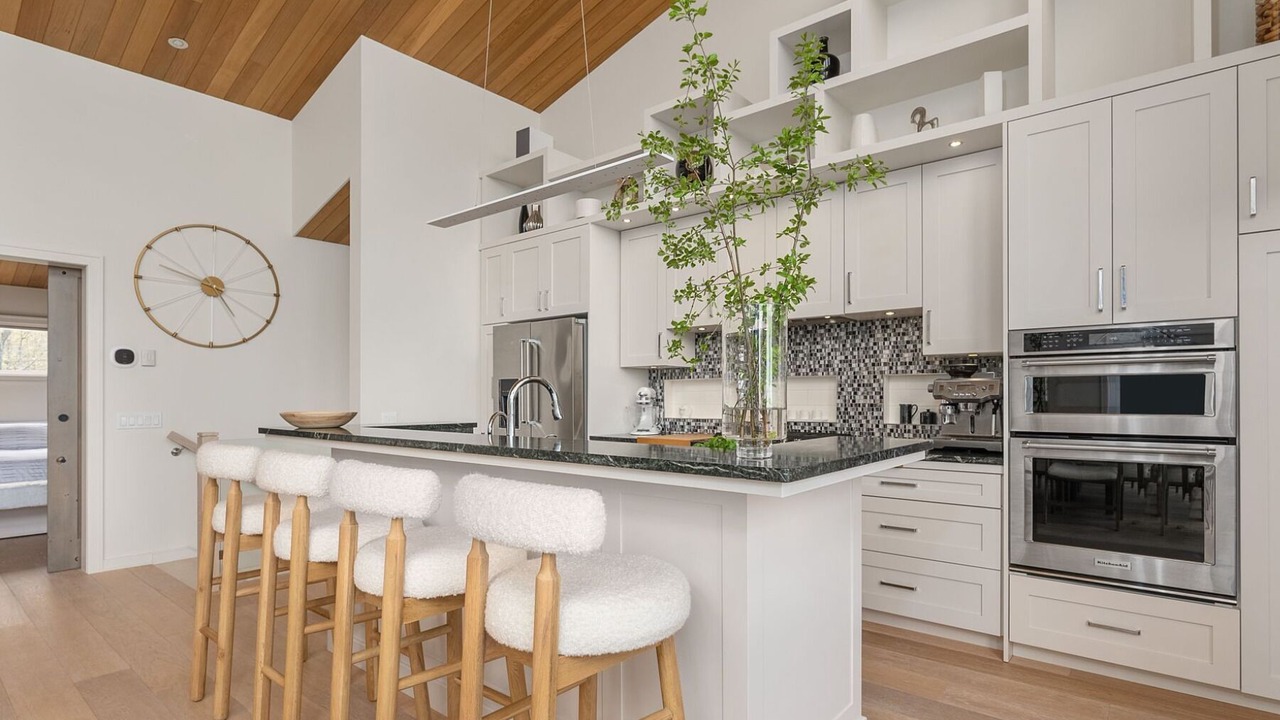 Photo of Kitchen in Oro-Medonte