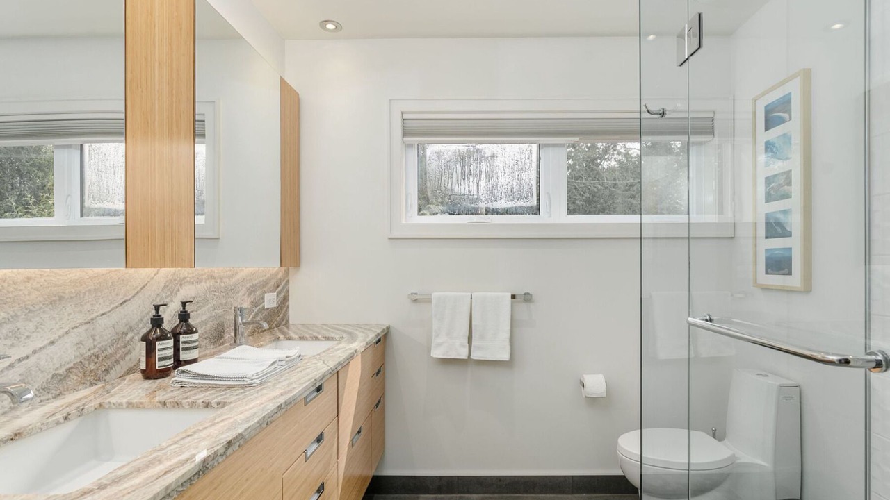 Photo of Bathroom in Oro-Medonte