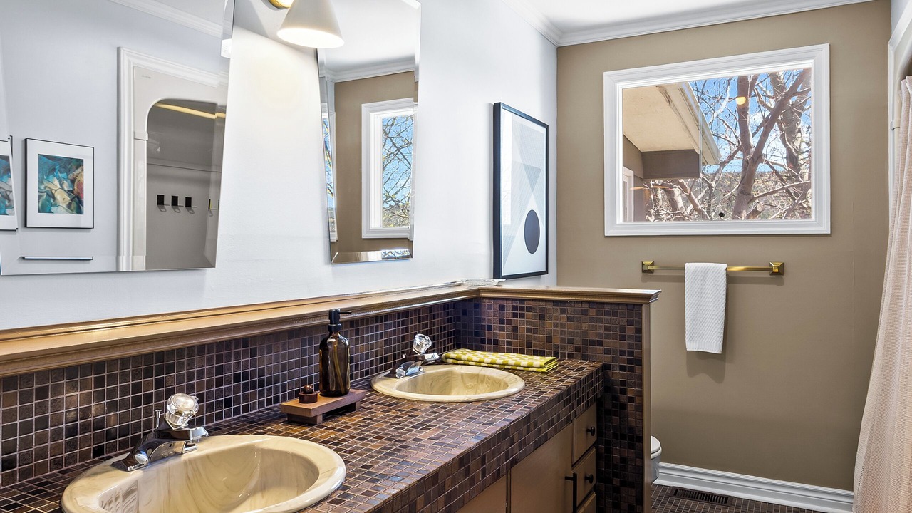 Photo of Bathroom in West End