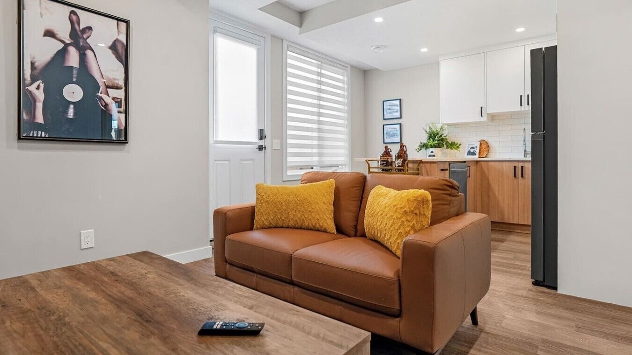 Photo of Livingroom in Banff Trail