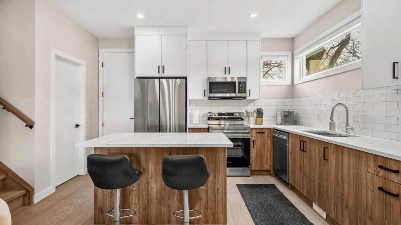 Photo of Kitchen in Banff Trail