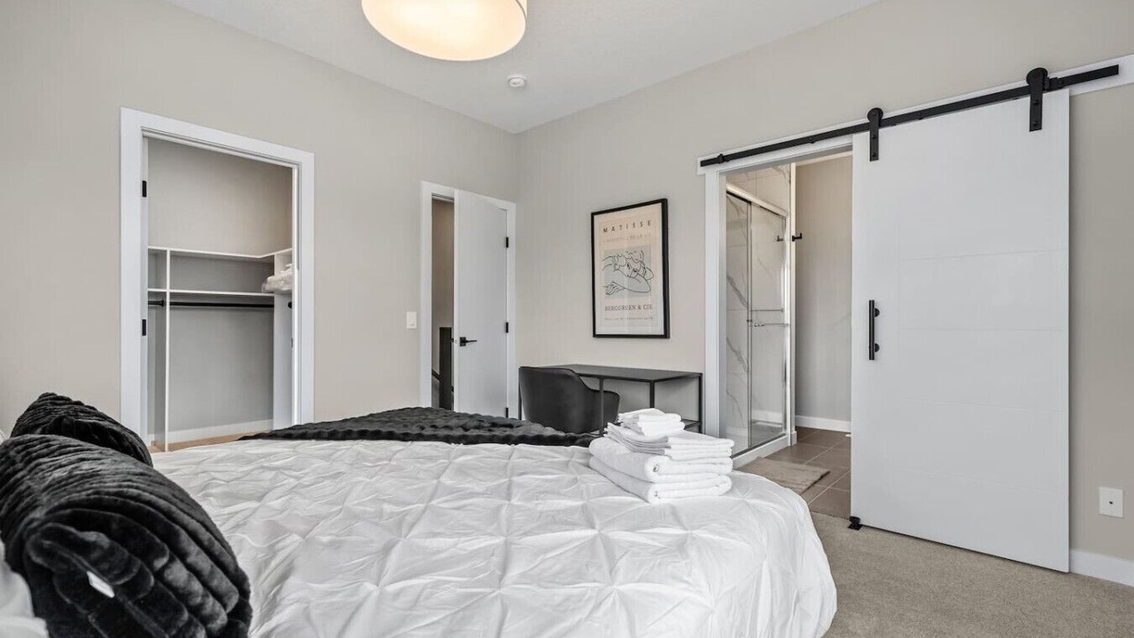 Photo of Bedroom in Banff Trail
