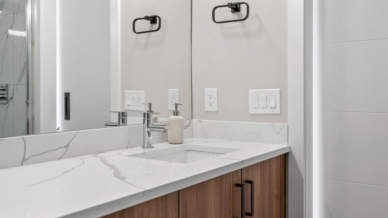 Photo of Bathroom in Banff Trail
