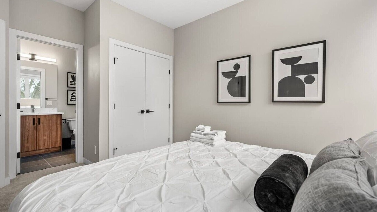 Photo of Bedroom in Banff Trail