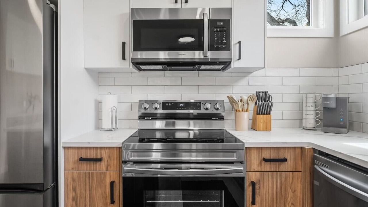 Photo of Kitchen in Banff Trail