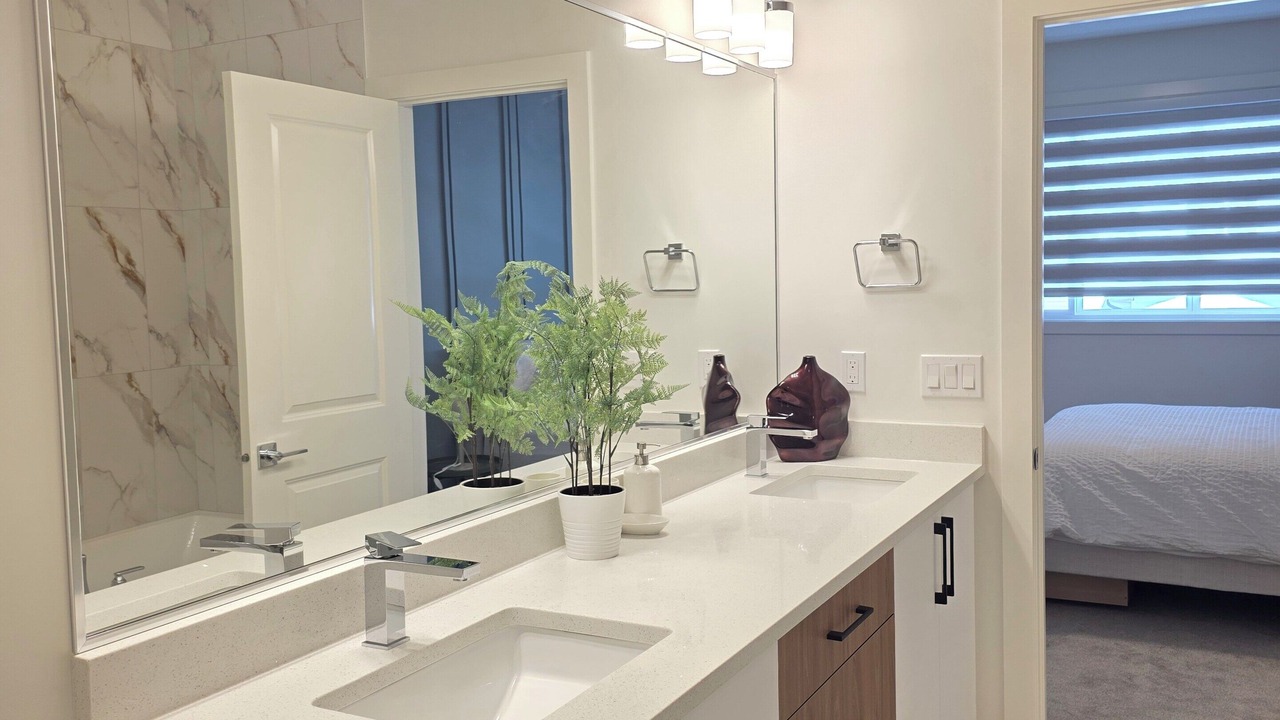 Photo of Bathroom in Division No. 11