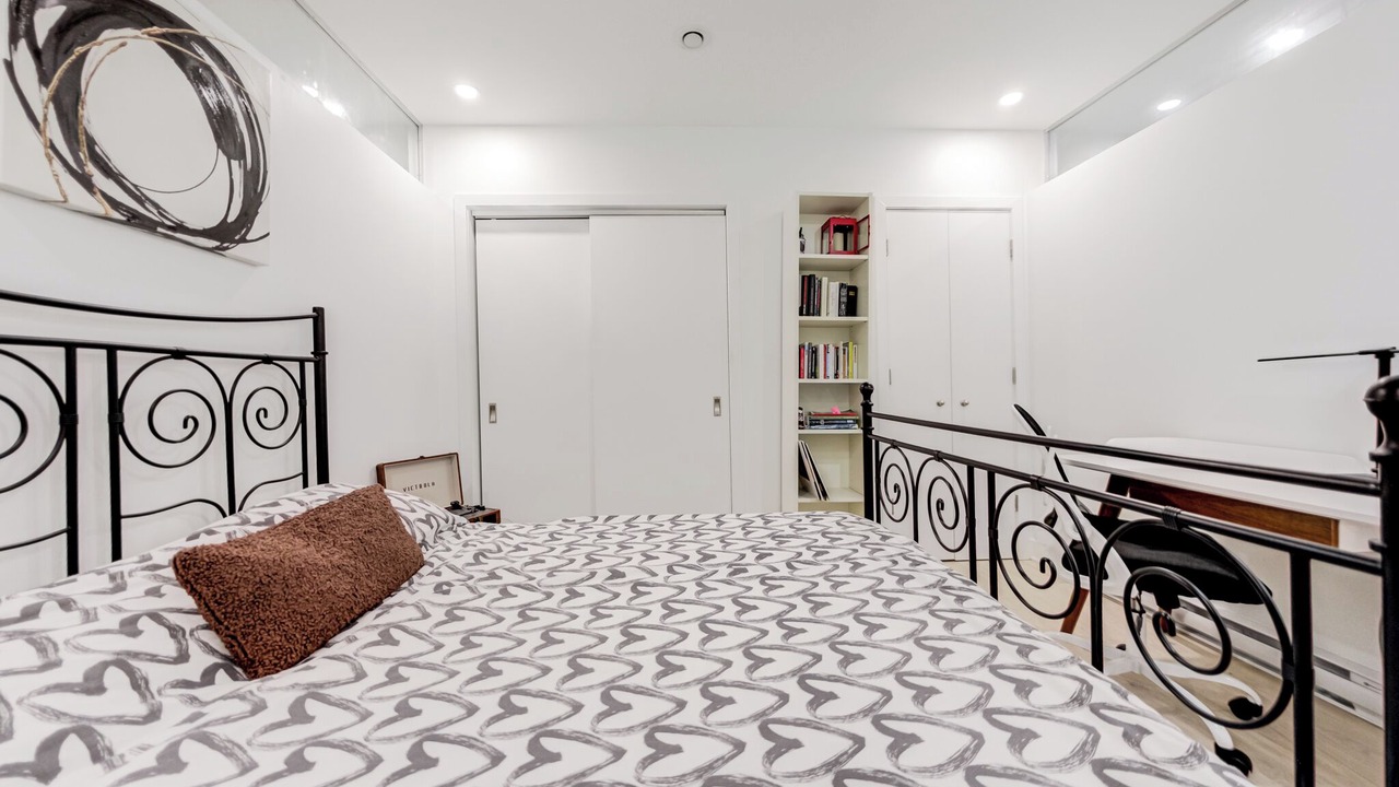 Photo of Bedroom in Latin Quarter