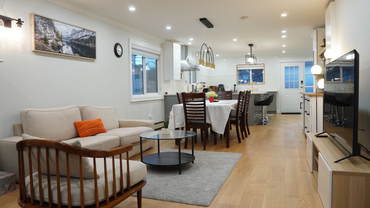 Photo of Livingroom in Fraserview