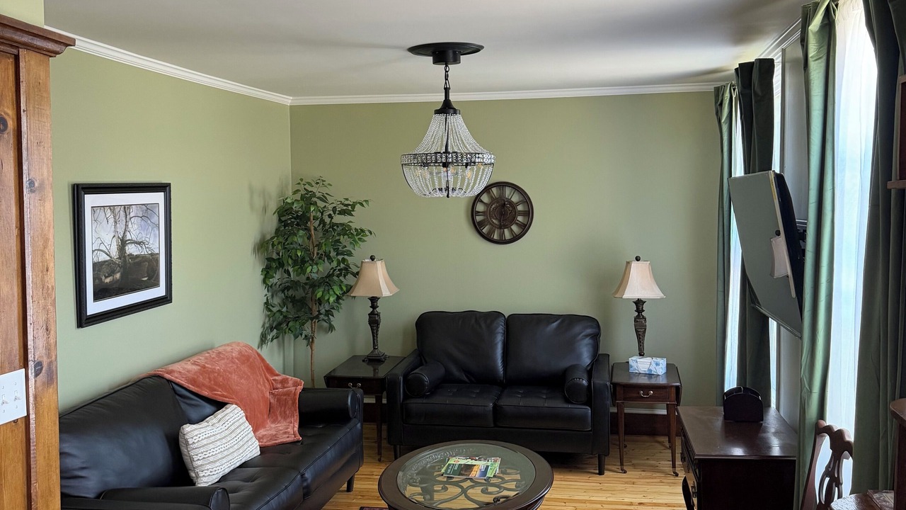 Photo of Livingroom in Oneida