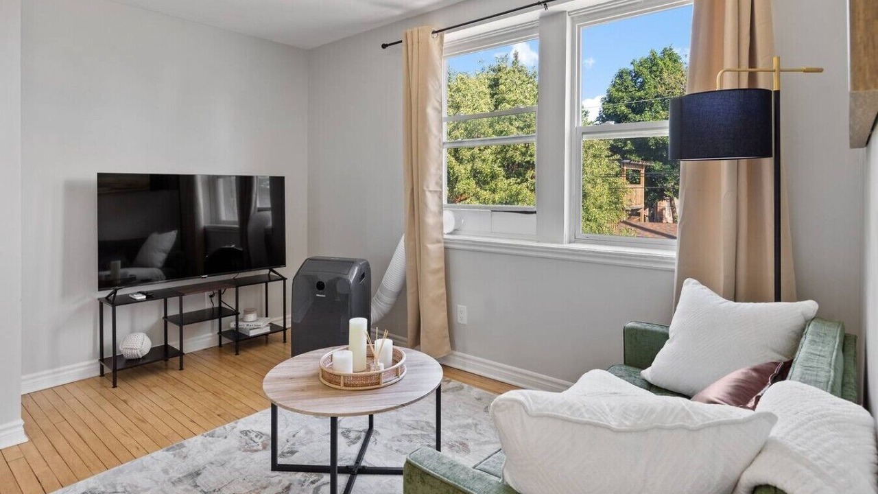 Photo of Livingroom in Walkerville
