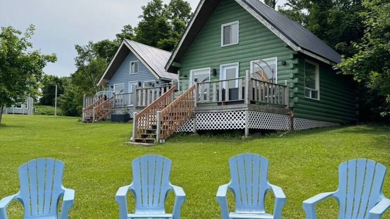 Photo of Outdoor in Commercial Cross