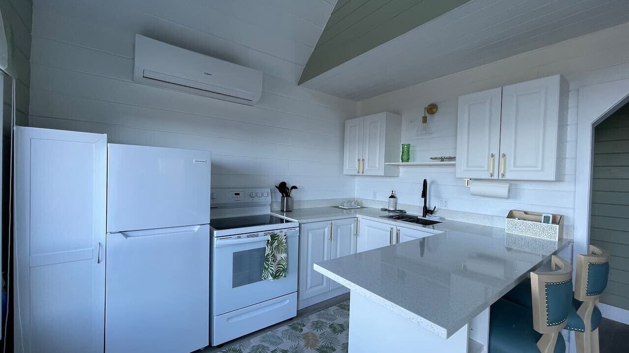 Photo of Kitchen in Commercial Cross