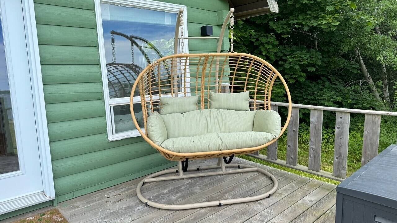 Photo of Patio Balcony in Commercial Cross