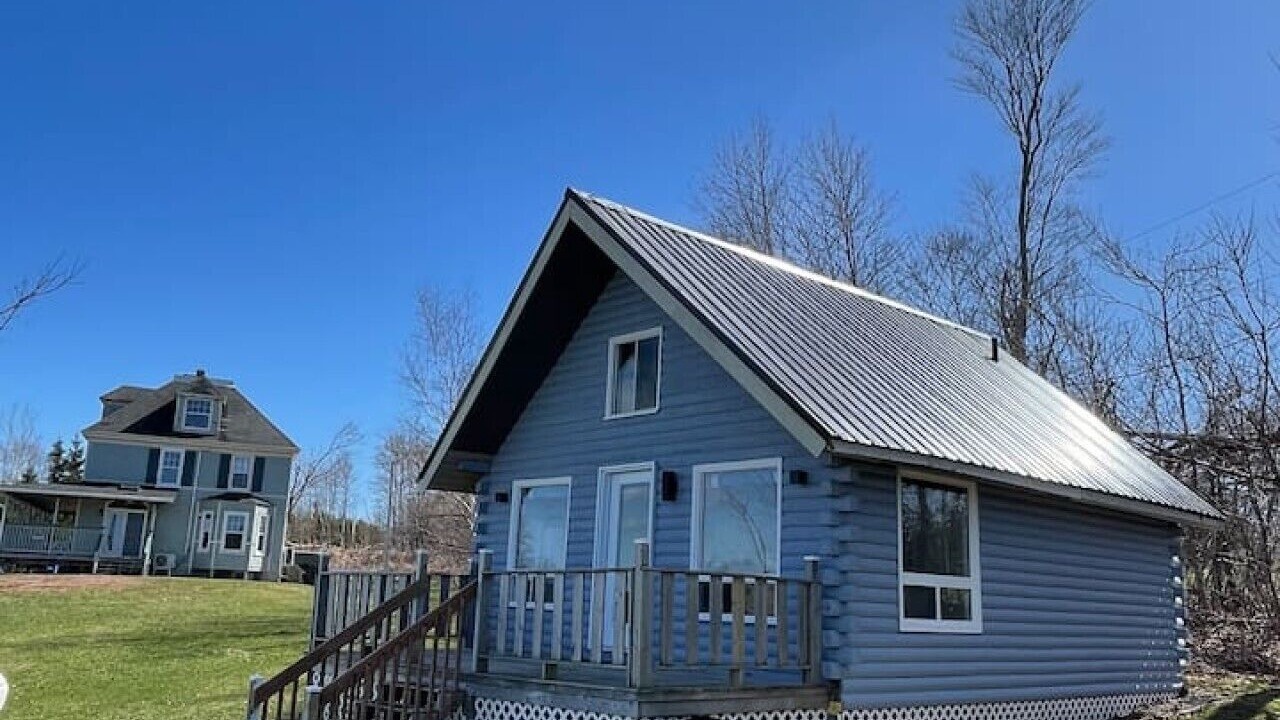 Photo of Outdoor in Commercial Cross