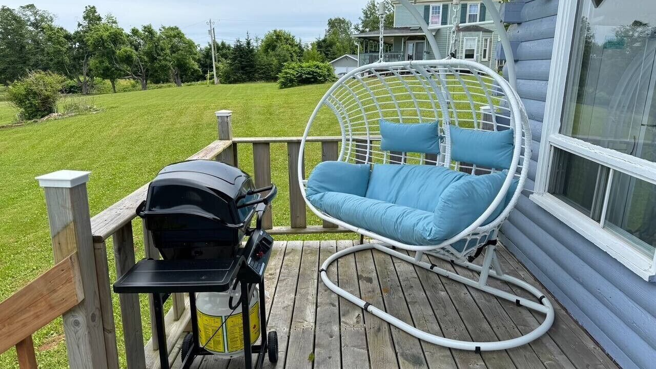 Photo of Outdoor in Commercial Cross