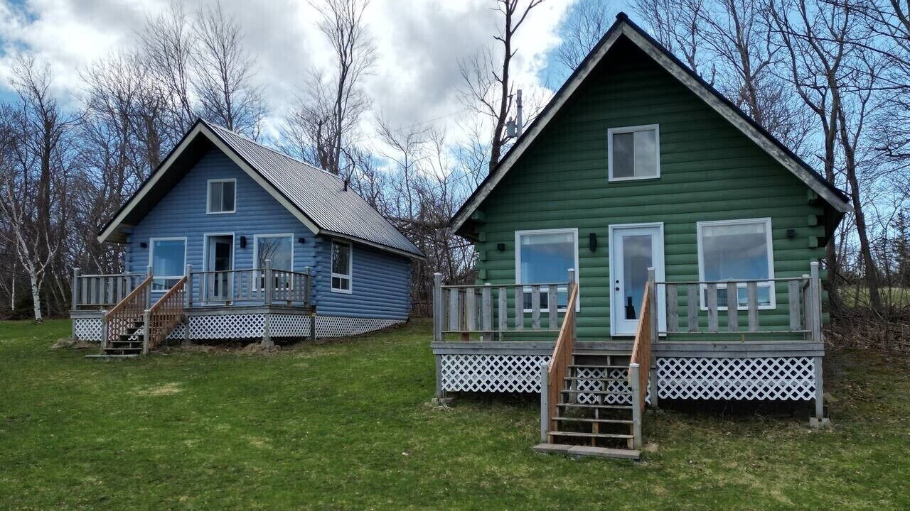 Photo of Outdoor in Commercial Cross