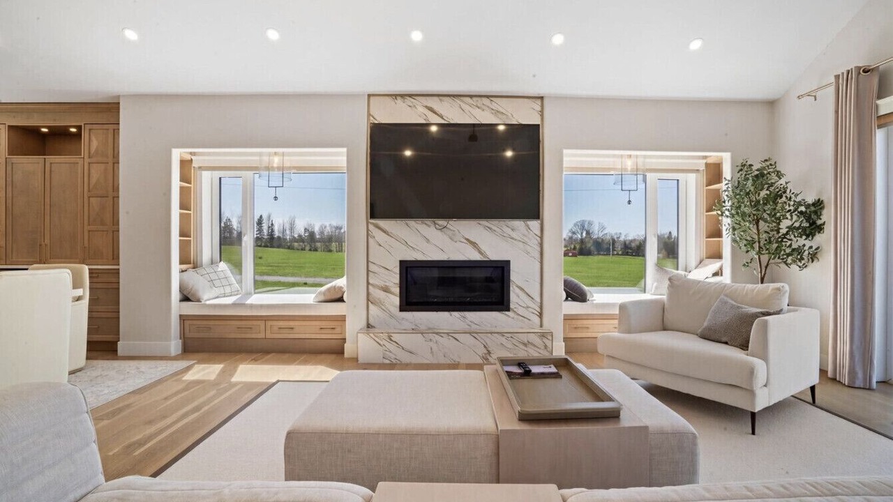 Photo of Livingroom in Montague