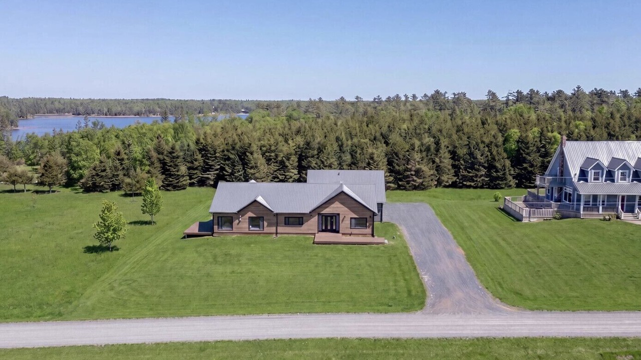 Photo of Outdoor in Montague
