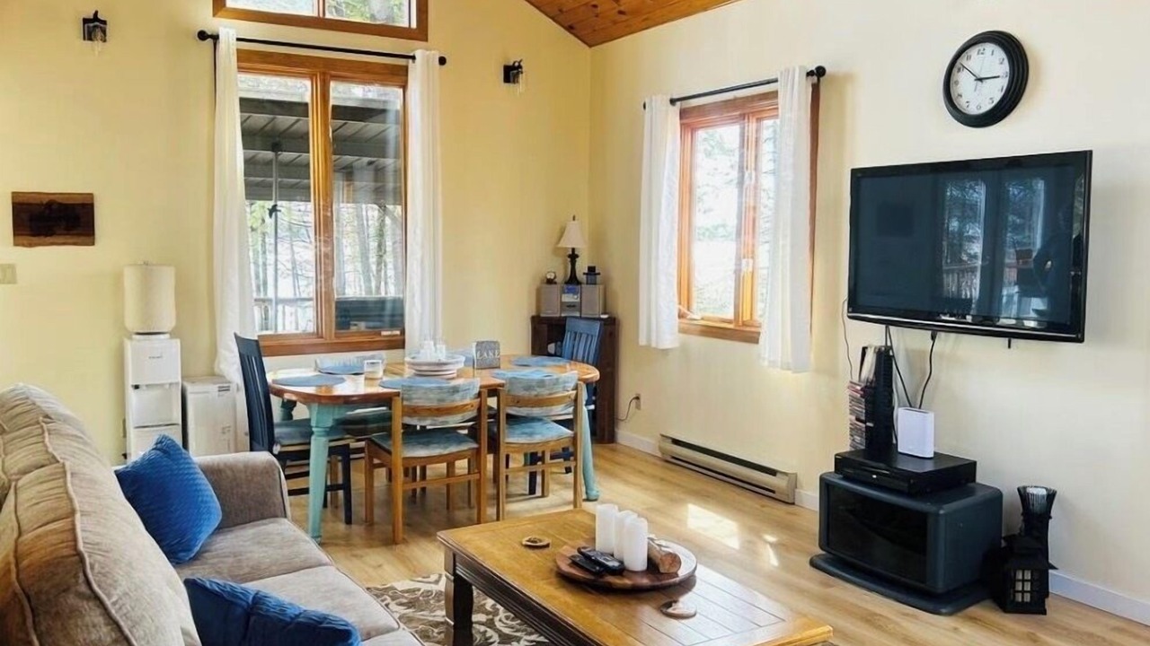 Photo of Livingroom in Chisholm