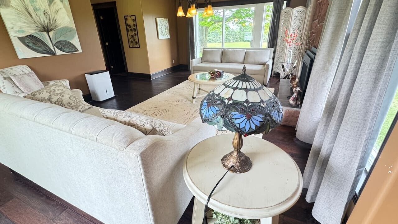 Photo of Livingroom in Montague