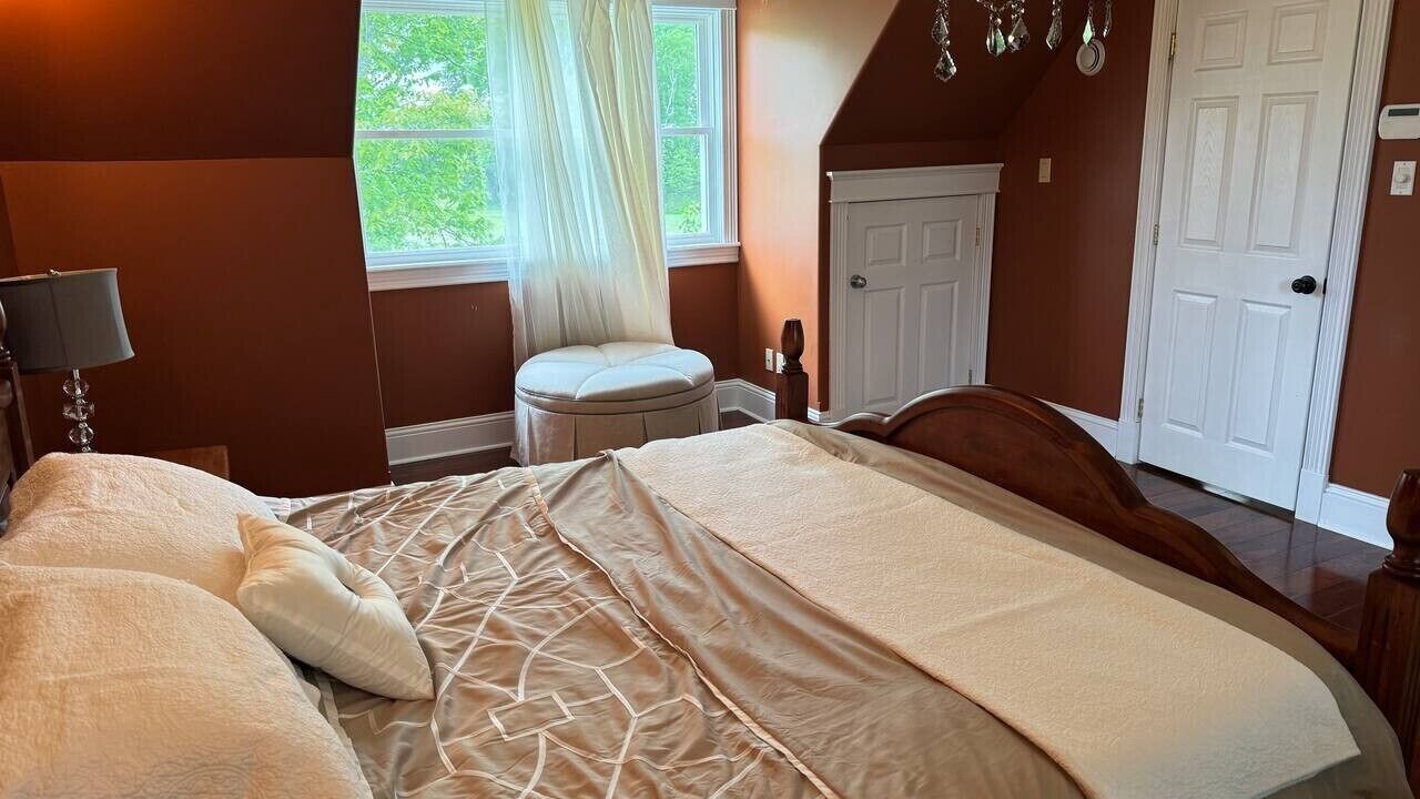Photo of Bedroom in Montague