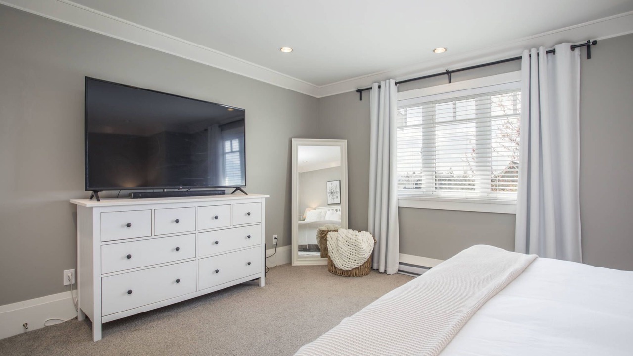Photo of Bedroom in Central Lonsdale
