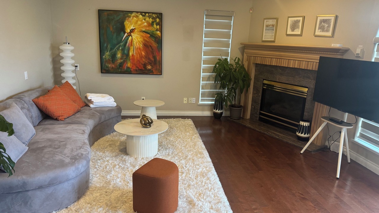 Photo of Livingroom in Burnaby