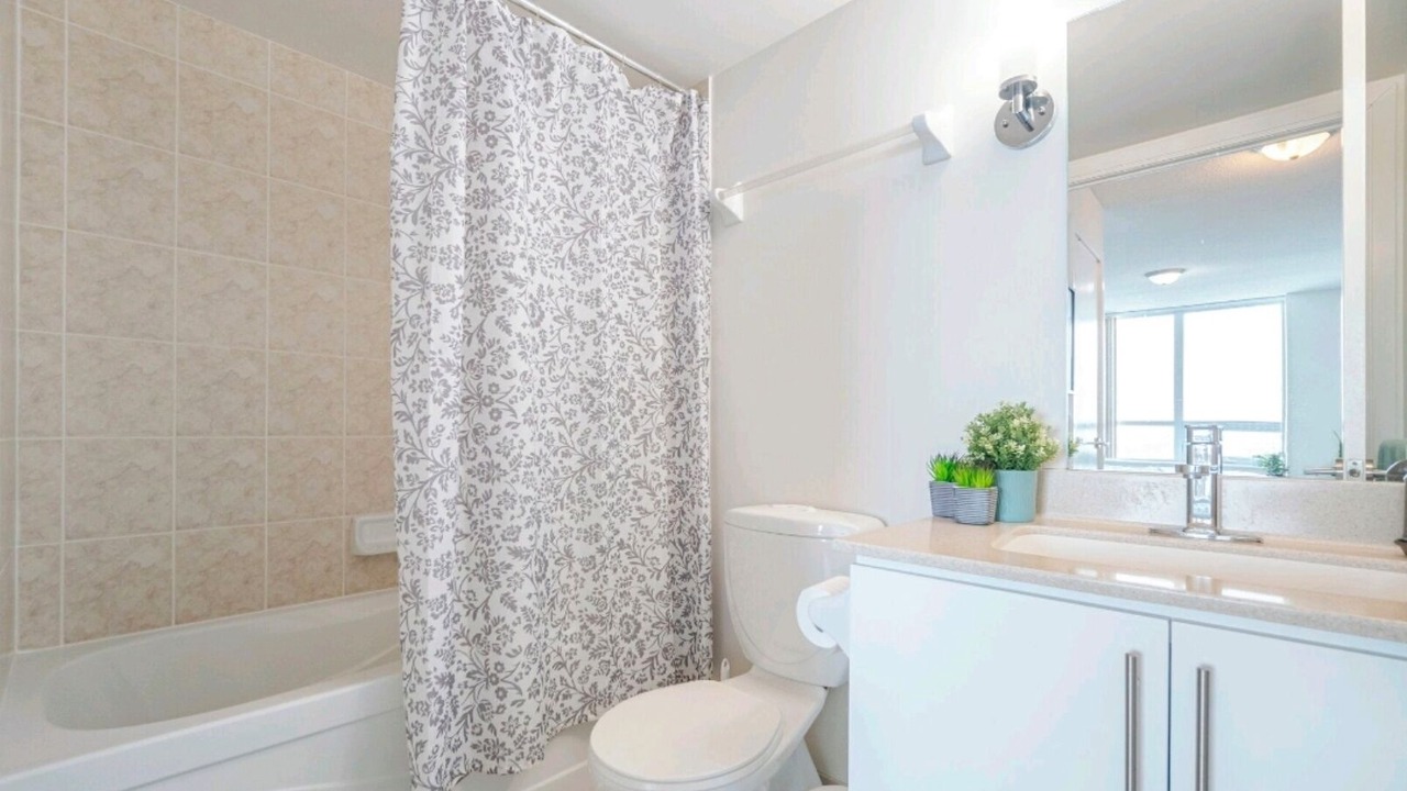 Photo of Bathroom in Etobicoke