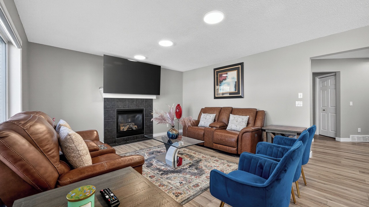 Photo of Livingroom in Airdrie
