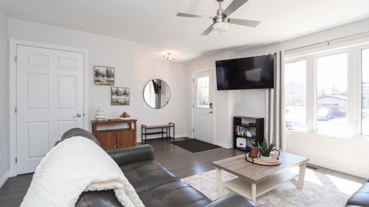 Photo of Livingroom in Sudbury