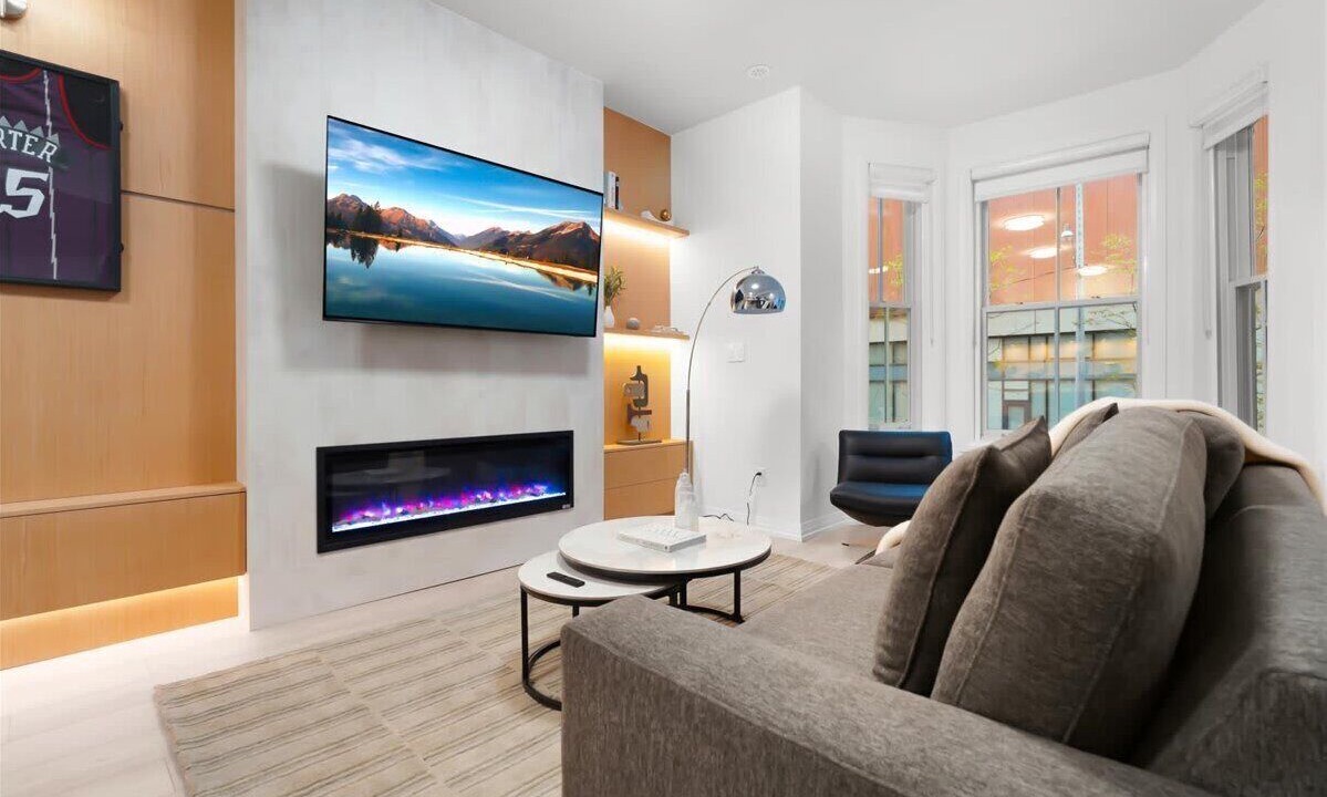 Photo of Livingroom in Toronto Entertainment District