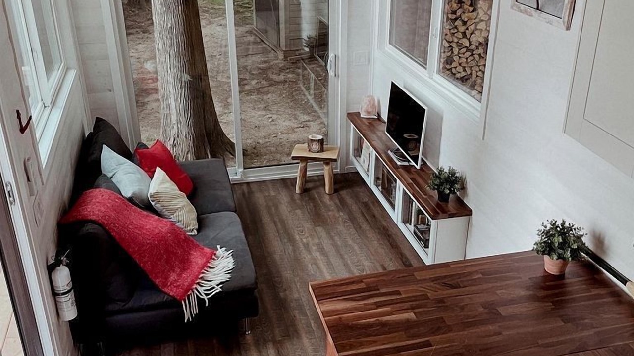 Photo of Livingroom in Laurentian Hills