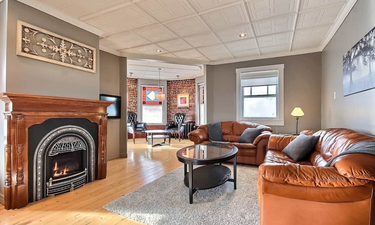 Photo of Livingroom in Centre-Ville