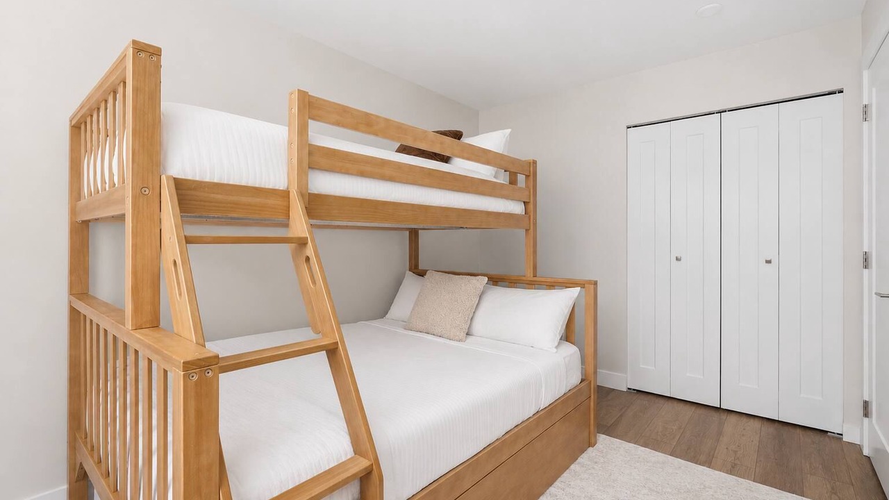Photo of Bedroom in Village North