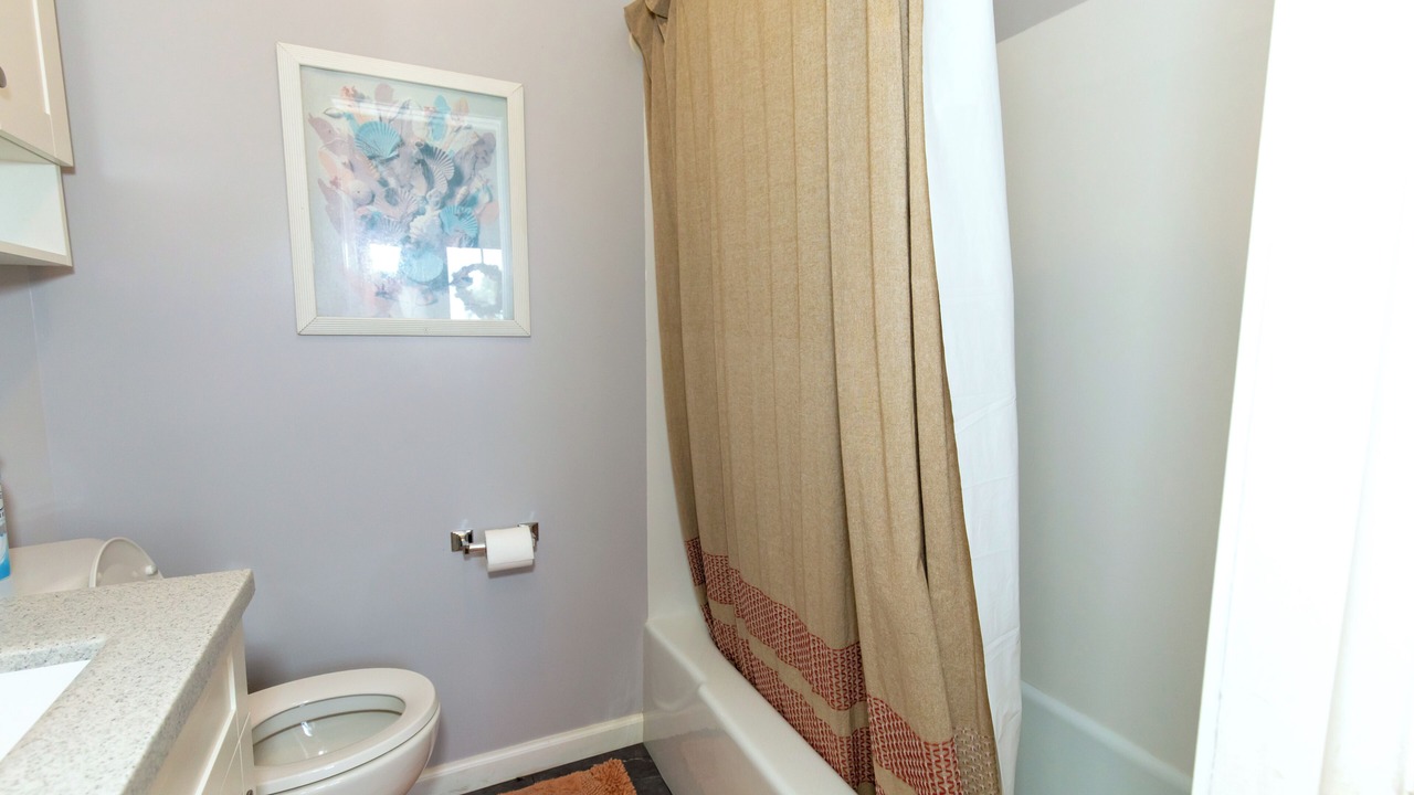 Photo of Bathroom in Kelleys Island