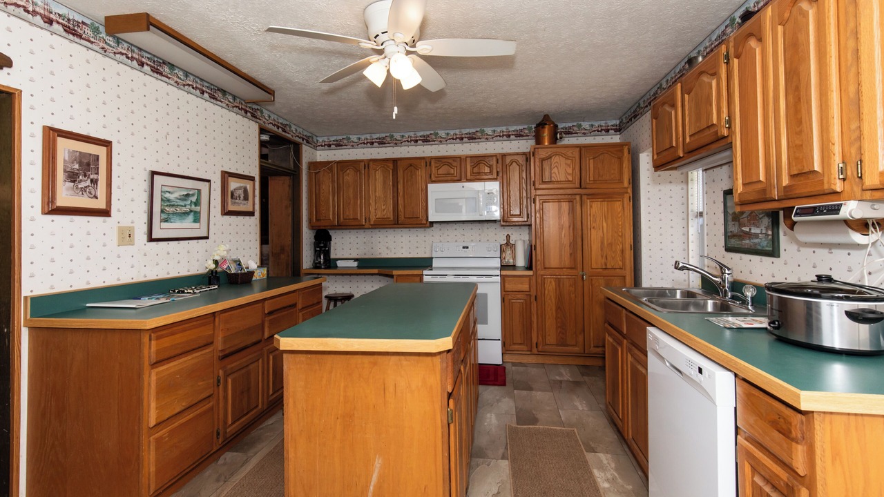 Photo of Bedroom in Kelleys Island