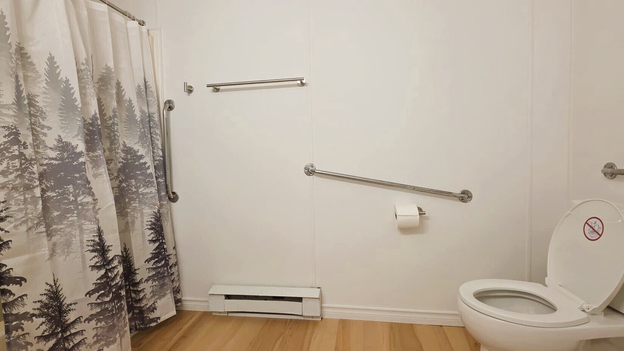 Photo of Bathroom in Boularderie