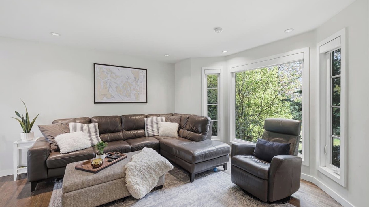 Photo of Livingroom in Upper Lonsdale