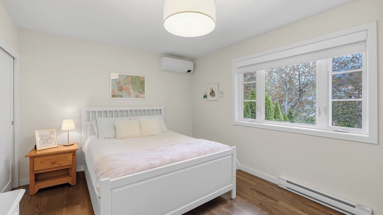 Photo of Bedroom in Upper Lonsdale