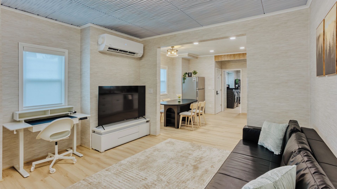 Photo of Livingroom in Gaffer District