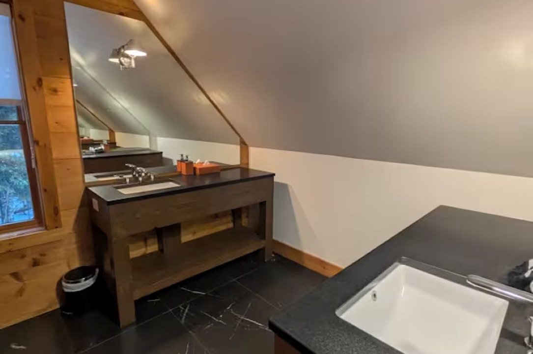 Photo of Bathroom in Lac Superieur Village