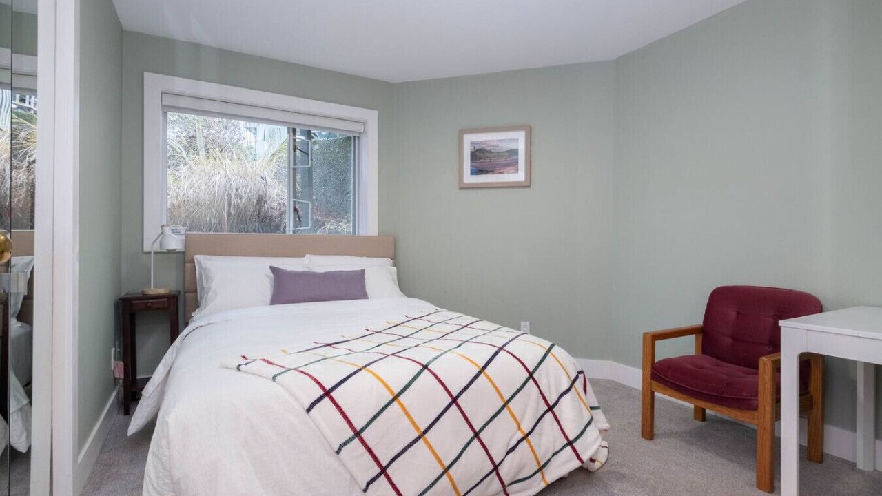 Photo of Bedroom in White Rock