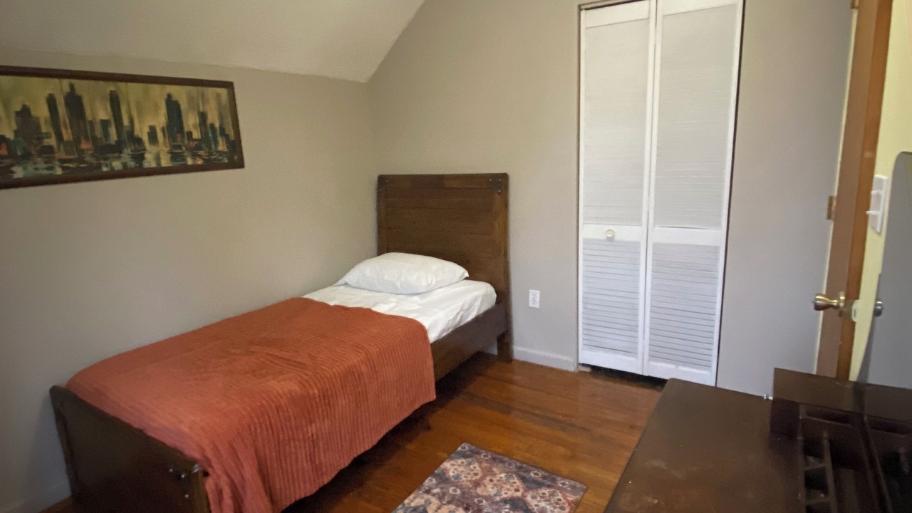 Photo of Bedroom in Ohio City