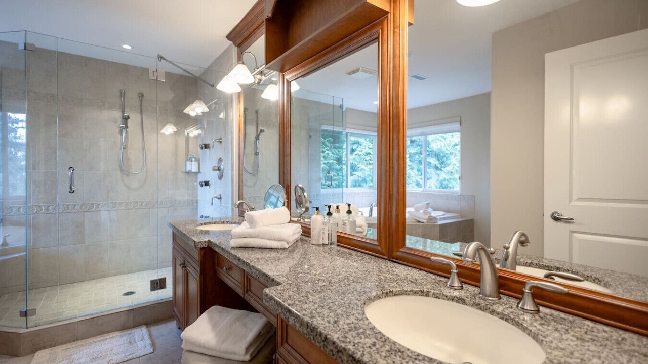 Photo of Bathroom in West Vancouver