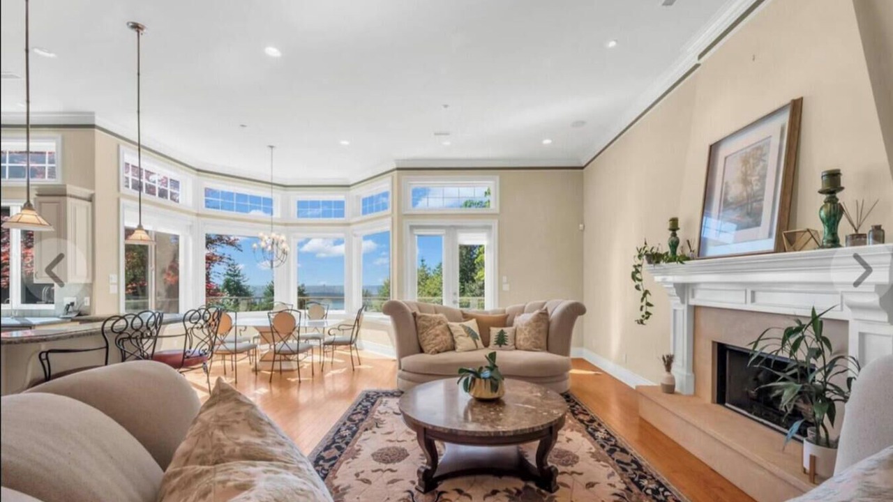 Photo of Livingroom in West Vancouver