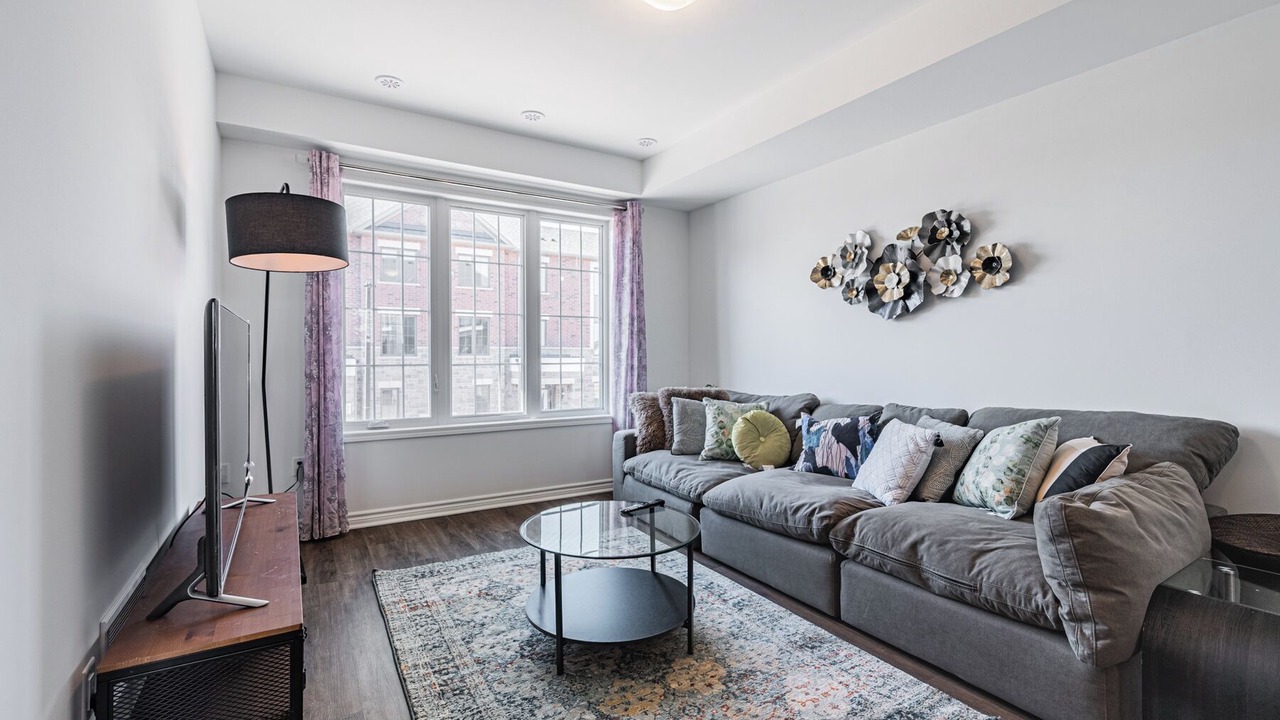 Photo of Livingroom in Brampton