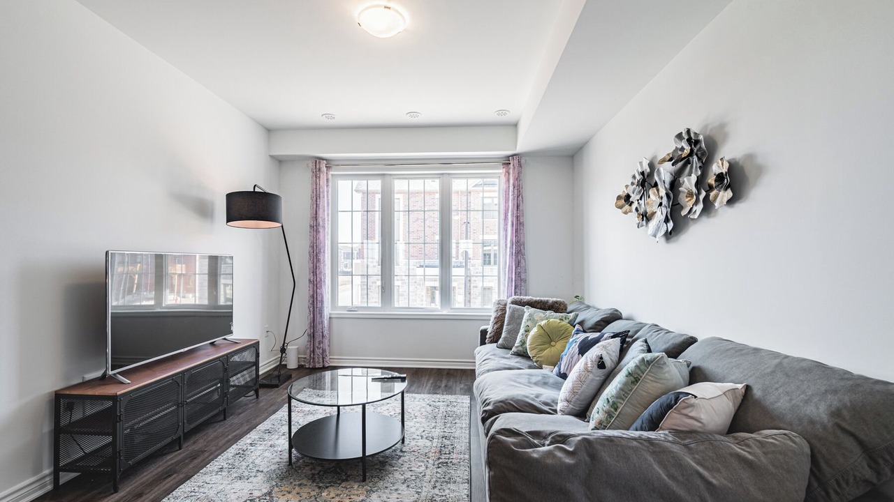 Photo of Livingroom in Brampton