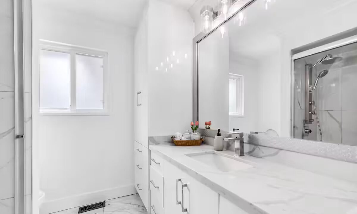 Photo of Bathroom in Delta