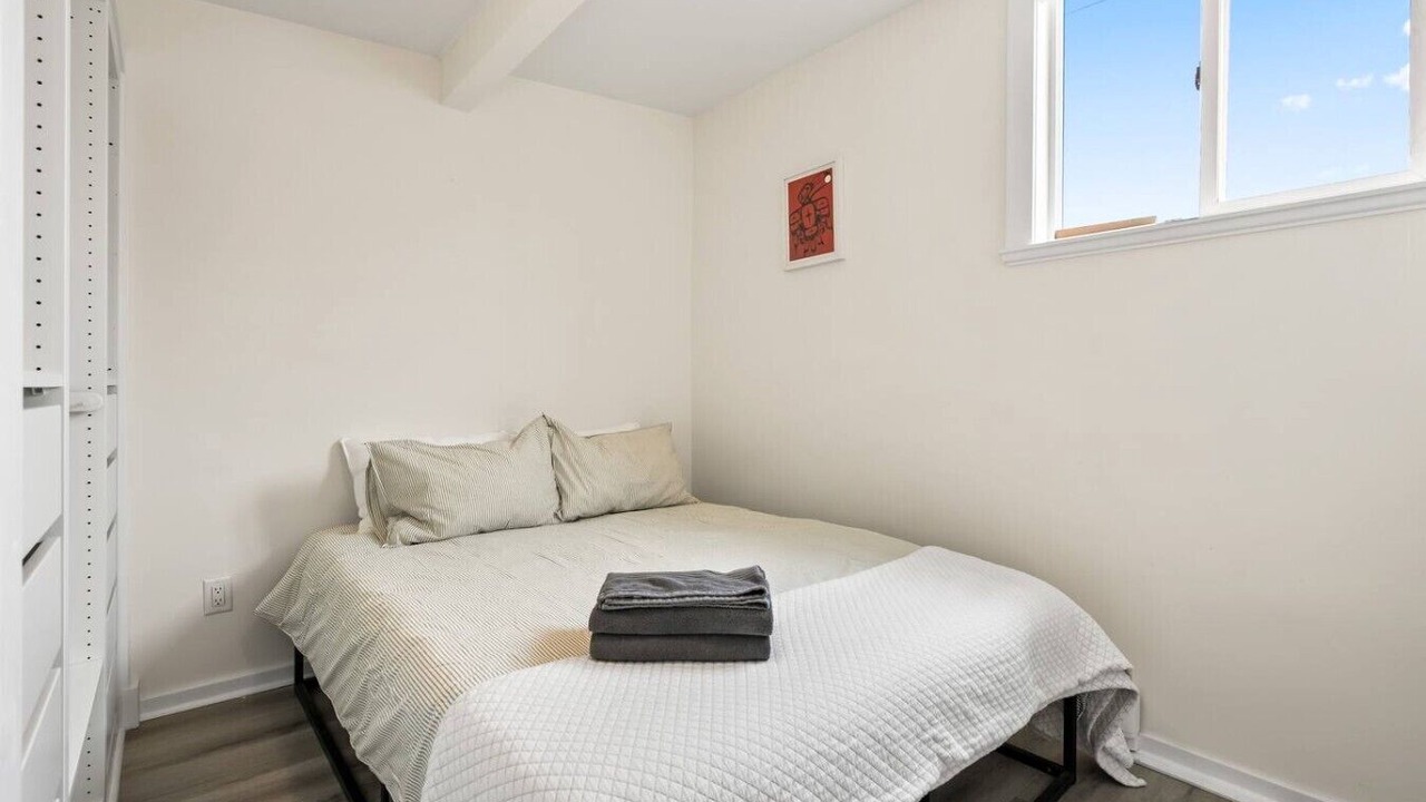 Photo of Bedroom in Downtown Eastside